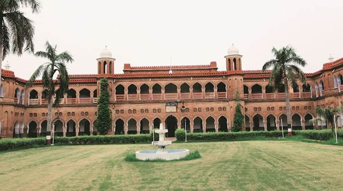 Aligarh Muslim University logo